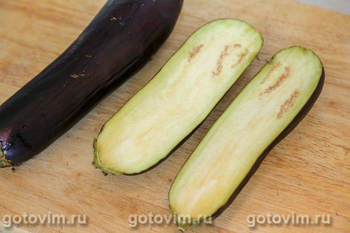 Баклажани з яйцем і сиром у духовці