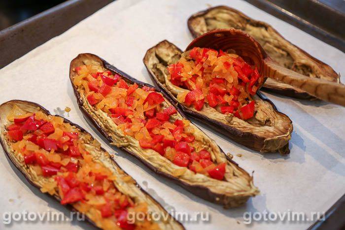 Баклажани з яйцем і сиром у духовці