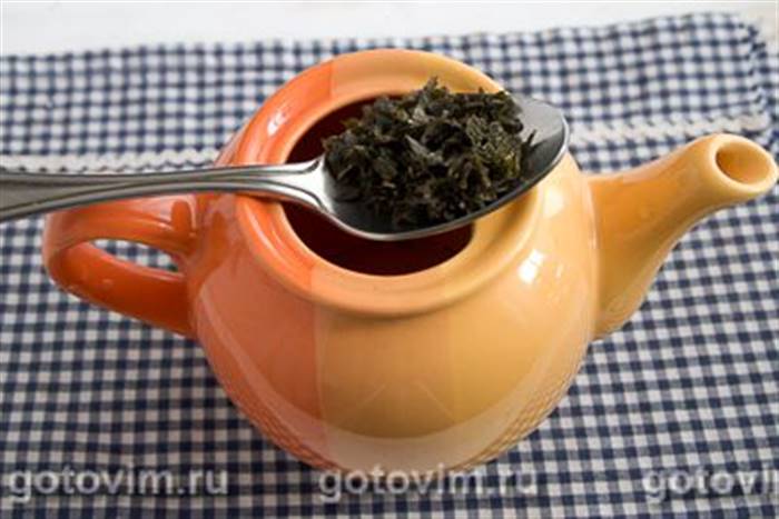 Чай із кардамоном і фініками