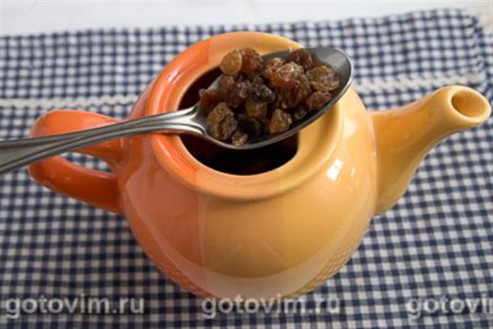 Чай із кардамоном і фініками