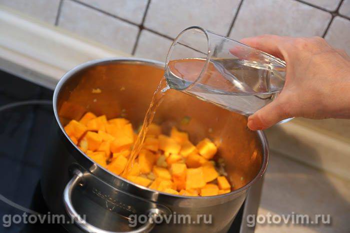 Гарбузова каша з кукурудзою та помідорами