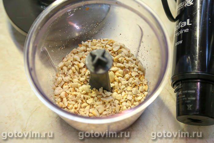 Котлети м'ясні з арахісом