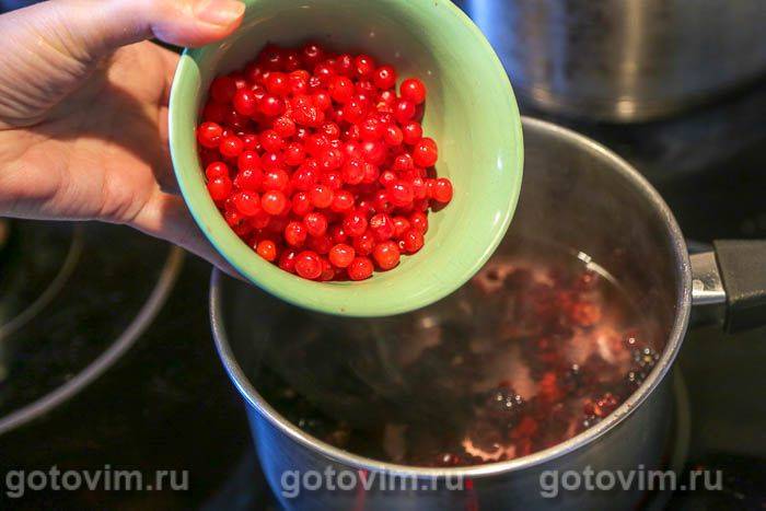 Компот із костяники та ожини