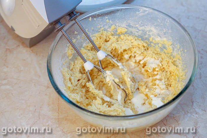 Крамбл із чорною смородиною