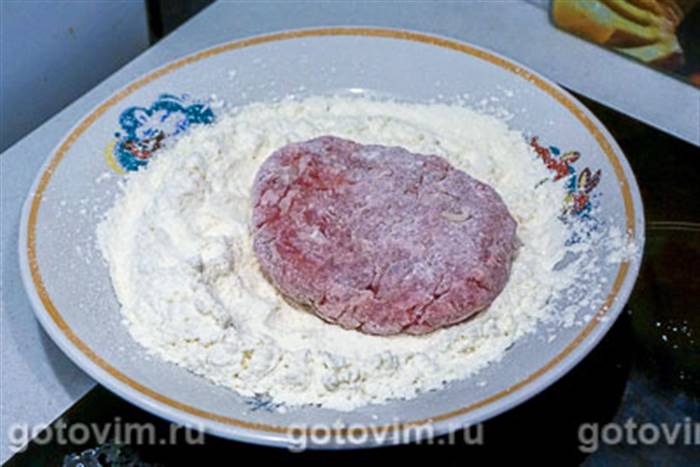 М'ясні котлети з кабачками