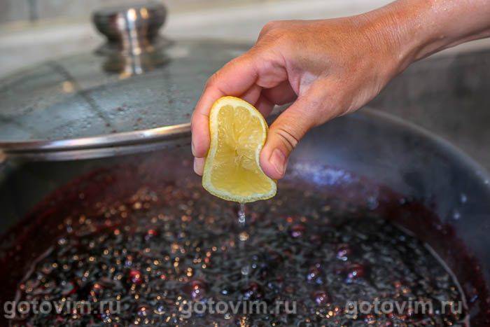 Варення з жимолості в сиропі