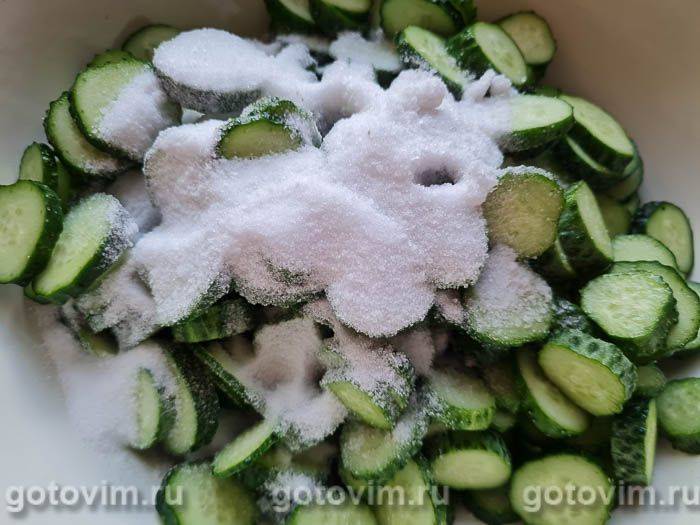 Хрусткі мариновані огірки кружечками