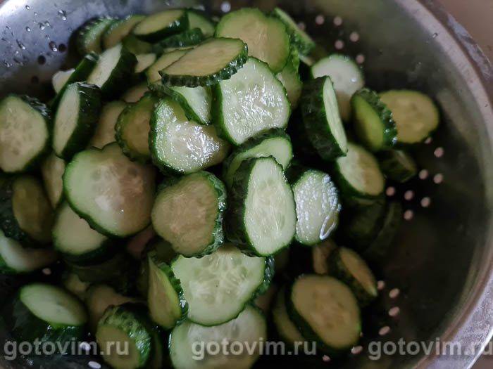 Хрусткі мариновані огірки кружечками