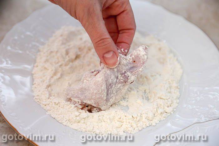 Курячі крильця в хрусткому паніруванні з кукурудзяних пластівців