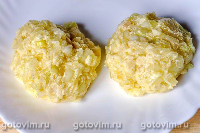 Цибулеві котлети в томатному соусі