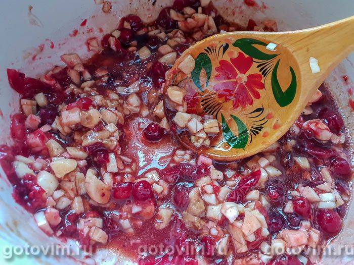 Курячі ніжки в духовці, запечені з часником, журавлиною та медом