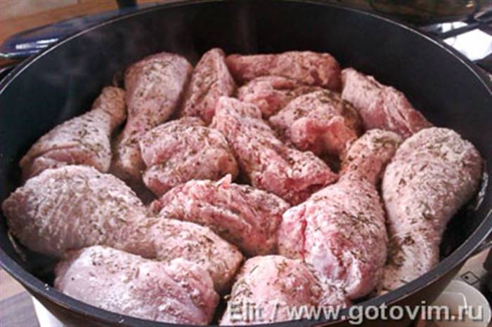 Курка в пиві з овочами (Pollo a la cerveza con verduras)