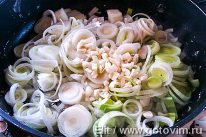 Курка в пиві з овочами (Pollo a la cerveza con verduras)