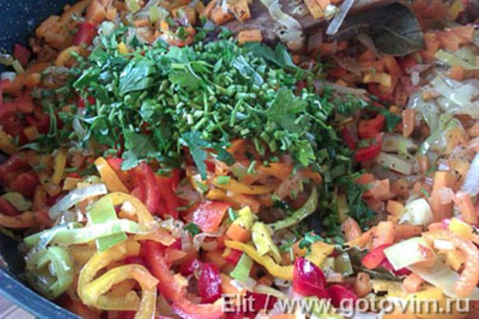 Курка в пиві з овочами (Pollo a la cerveza con verduras)