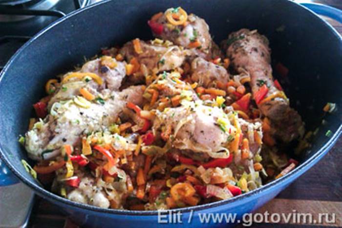 Курка в пиві з овочами (Pollo a la cerveza con verduras)