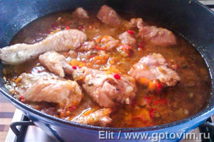 Курка в пиві з овочами (Pollo a la cerveza con verduras)