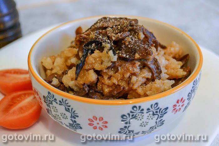 Рисова каша з сушеними грибами. Фотографія рецепта