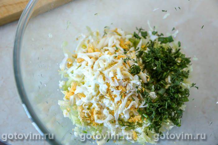 Салат із зеленої редьки з вареним язиком