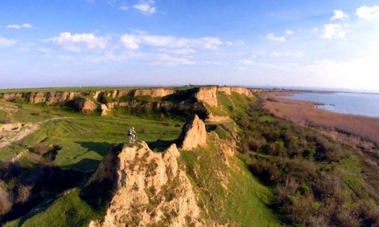 Де ховається найбільше прісноводне озеро України