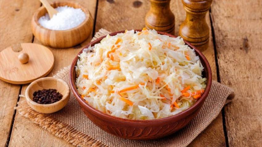 Квашена капуста на зиму – смак, який варто зберегти