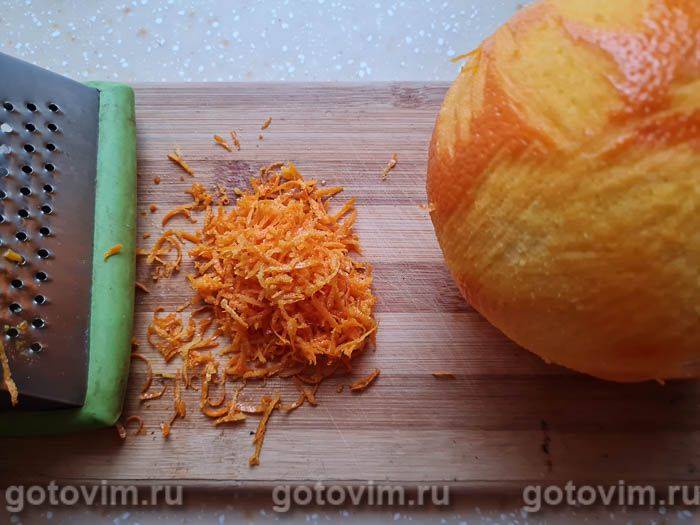 Глінтвейн із червоного вина з журавлиною та яблуками