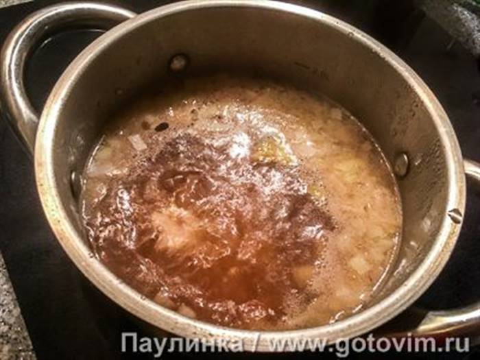 Китайський курячий суп із брюссельською капустою