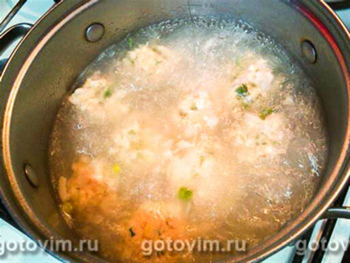 Курячі фрикадельки в часниковому соусі