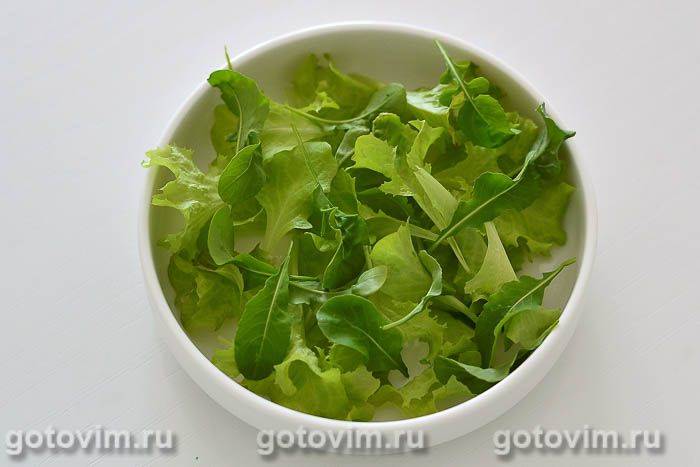 Салат із буряком, сиром фета і волоськими горіхами