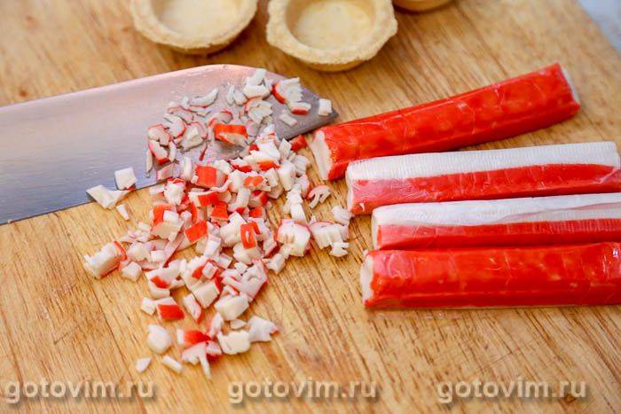 Тарталетки з крабовими паличками