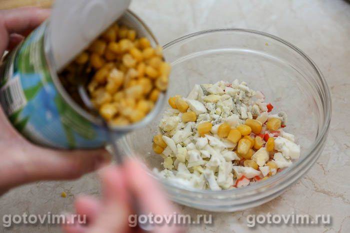 Тарталетки з крабовими паличками