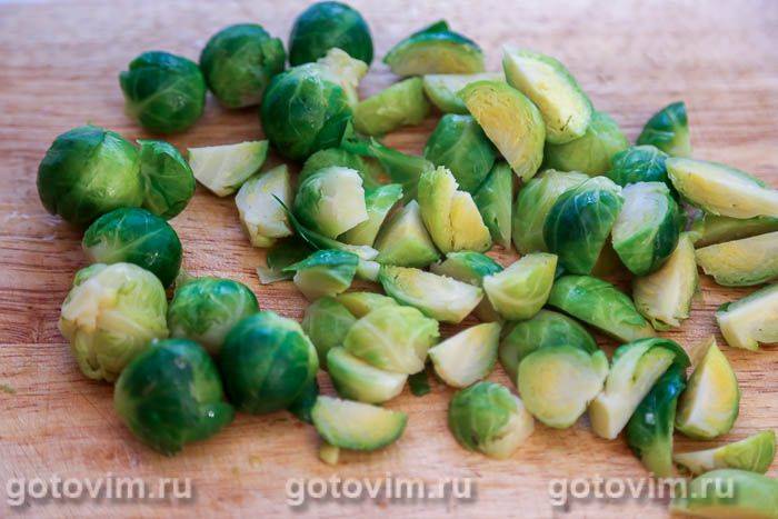 Запіканка з брюссельської капусти та бекону