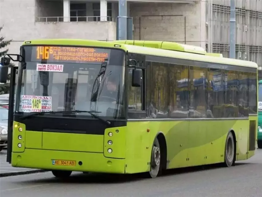 Як дістатися маршруткою 242 у Києві - повний гід для пасажирів