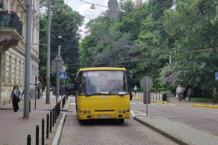 Як користуватися маршрутом 33 у Львові без зайвих клопотів